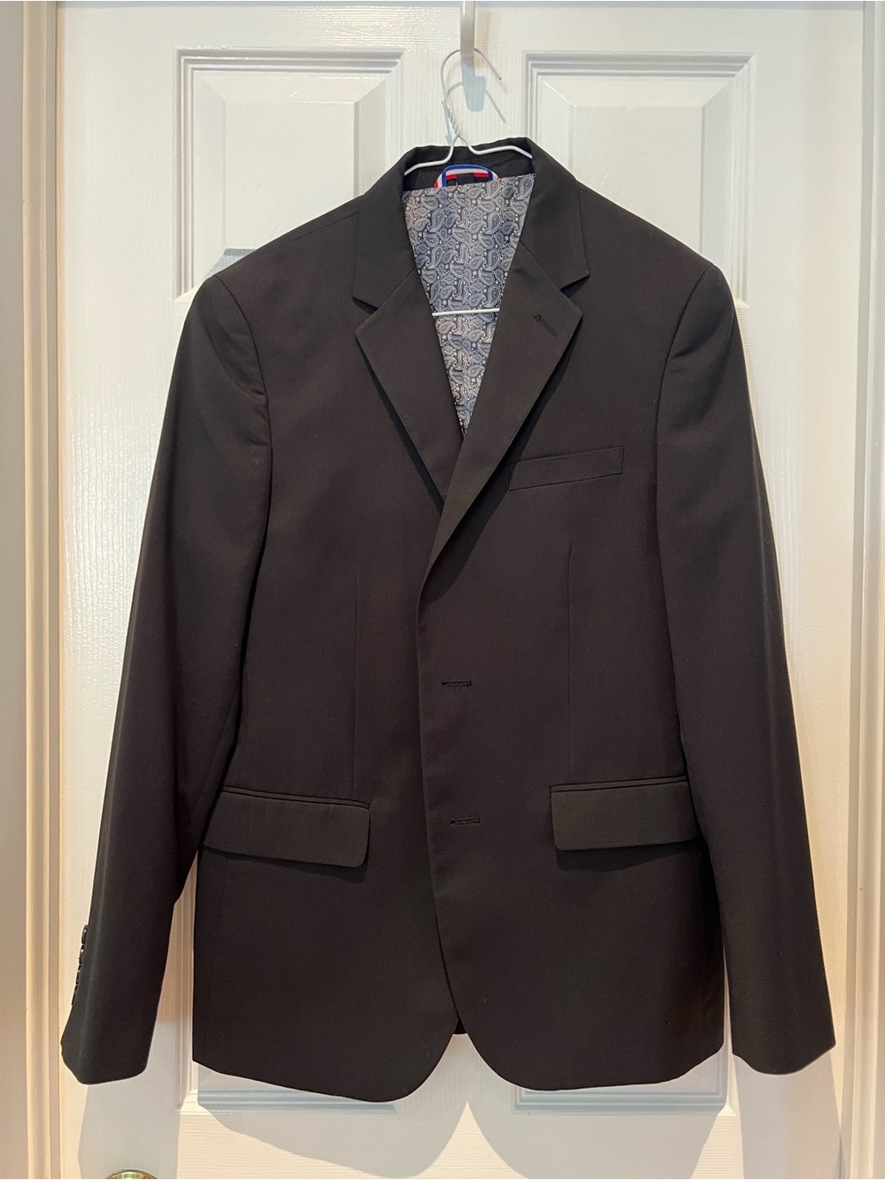 Men's Black Two-Button Suit Blazer - Tailored Classic